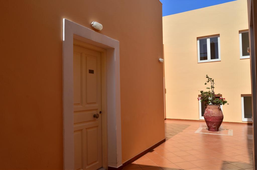 Hiona Holiday Hotel Palekastro Exterior foto